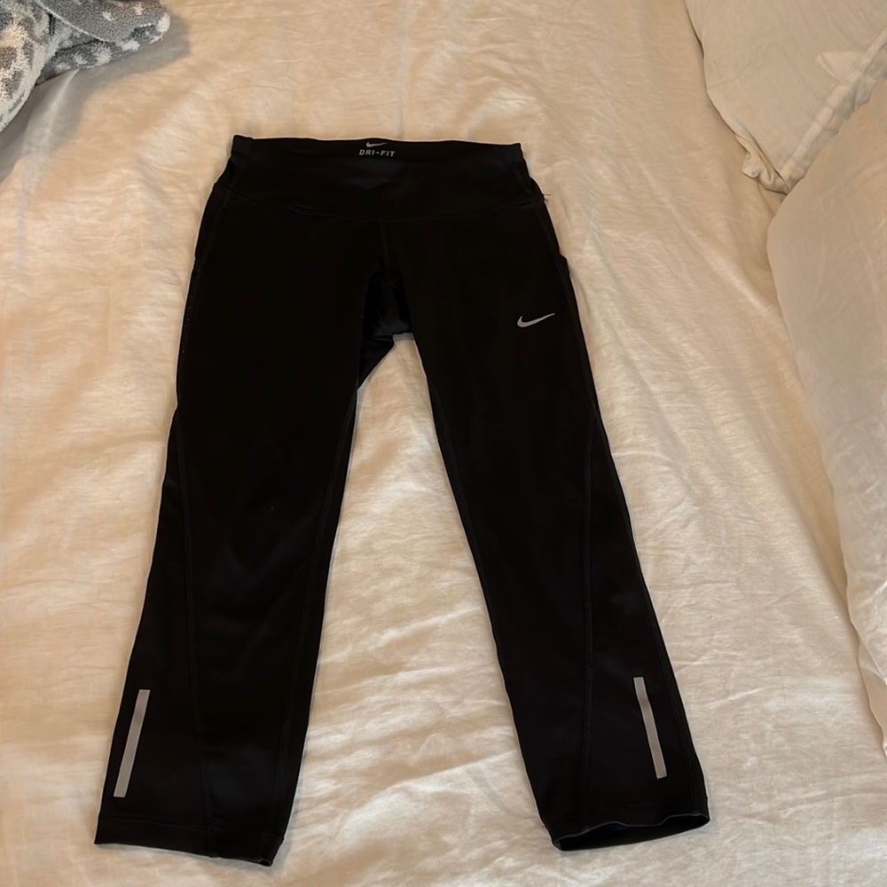 Nike dri fit capri tights